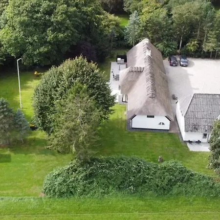 Bed & Breakfast Kroghojgard 4*